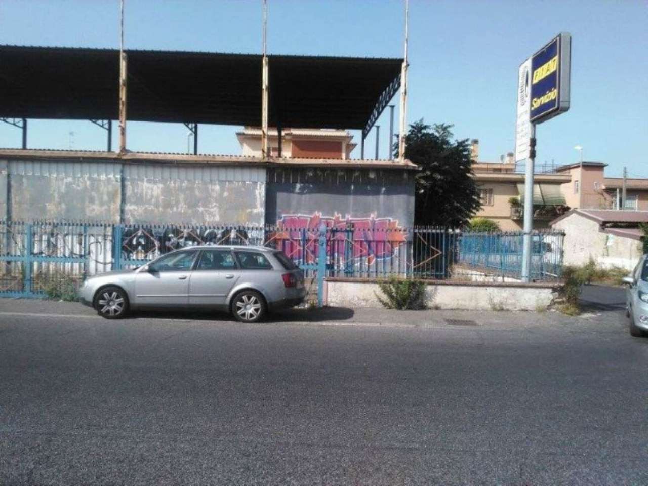 Capannoni (Tutti) ROMA affitto   tuscolana Mr case