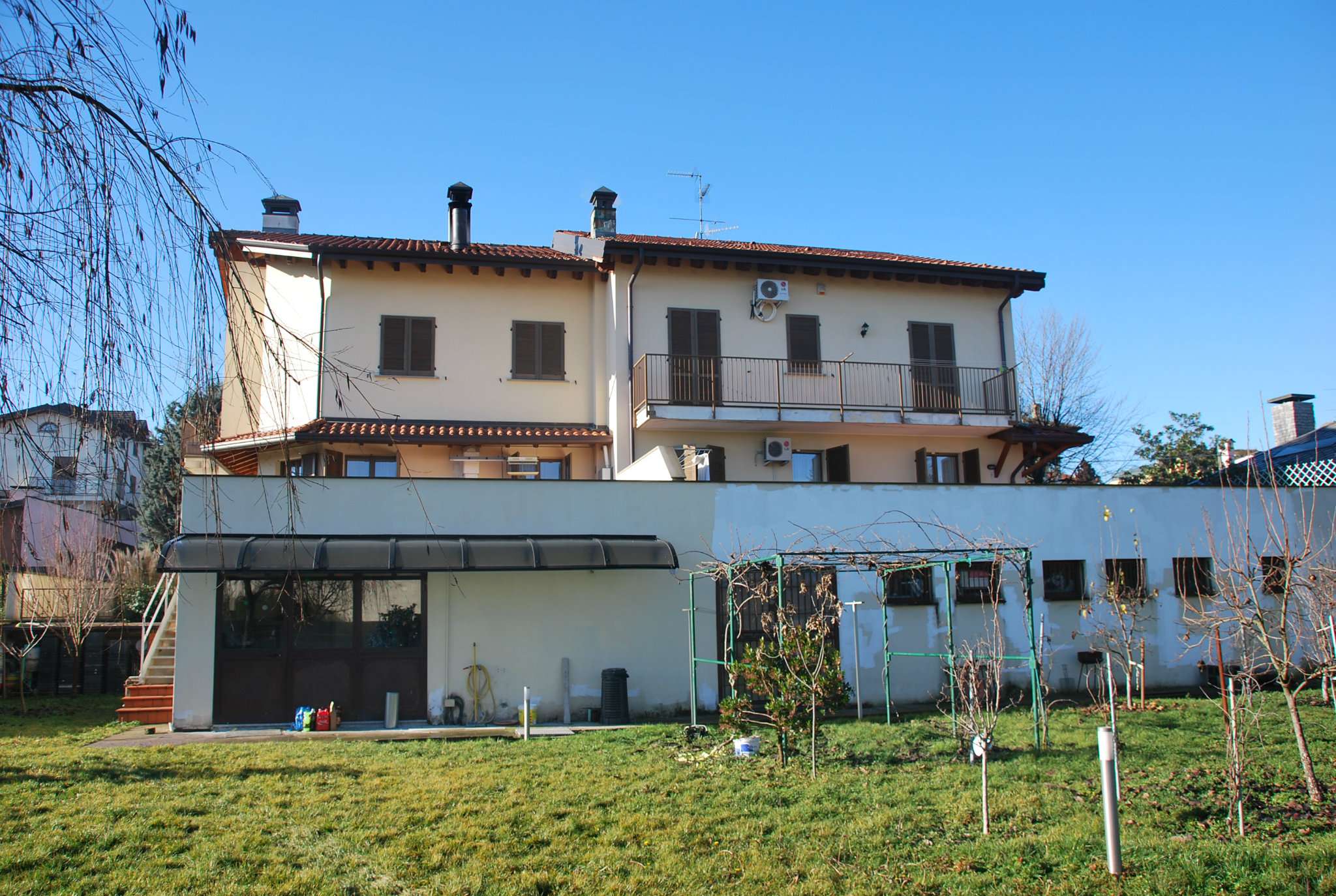  canegrate vendita quart:  aesse studio immobiliare