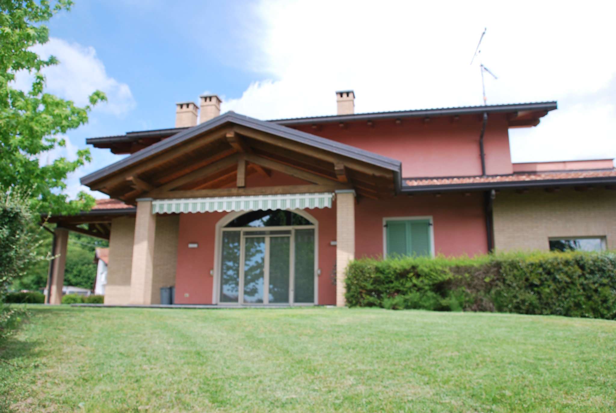 Villa VERUNO vendita   revislate AESSE STUDIO IMMOBILIARE