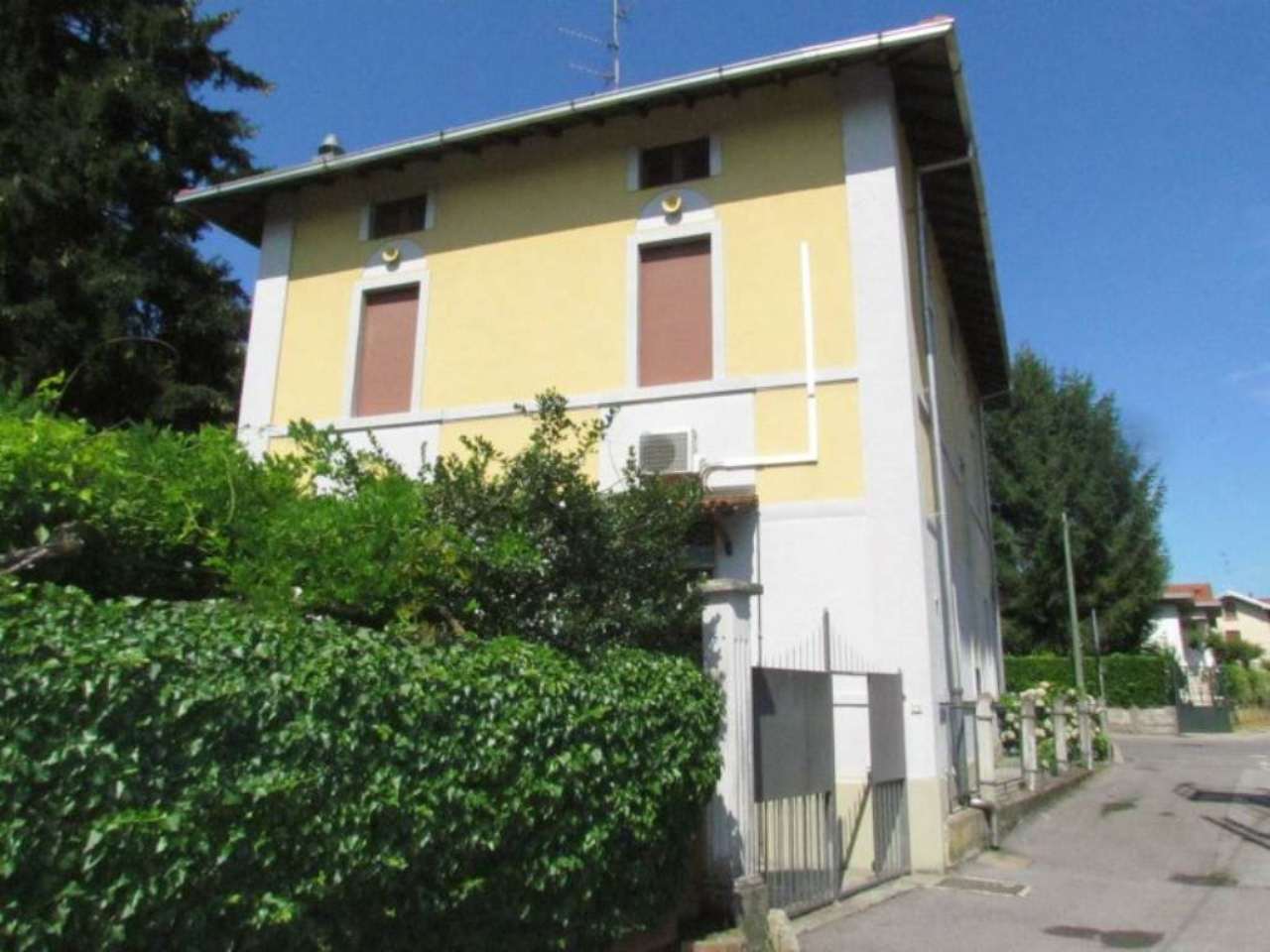 Villa TRADATE vendita   Crestani Studio d'affari Immobiliari Peroni Mario