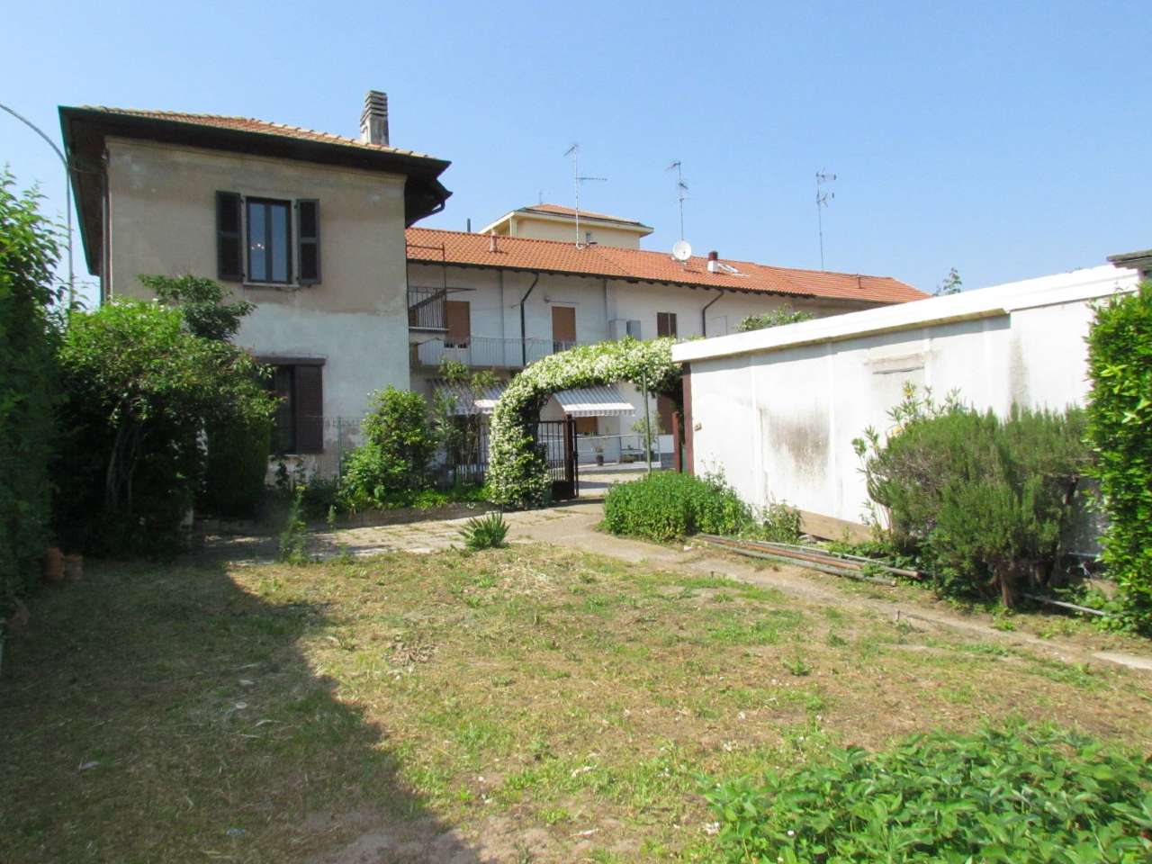  tradate vendita quart:  studio-d'affari-immobiliari-peroni-mario