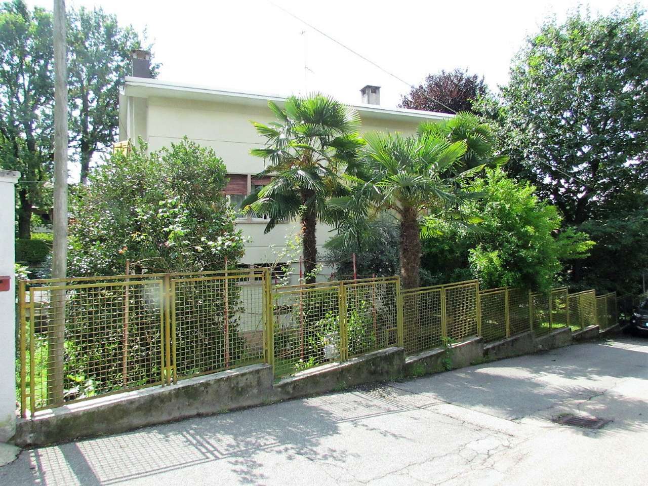 Villa TRADATE vendita   Cimarosa Studio d'affari Immobiliari Peroni Mario