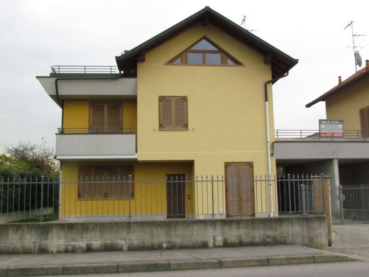 Villa CAIRATE vendita   Cesare Battisti Studio d'affari Immobiliari Peroni Mario