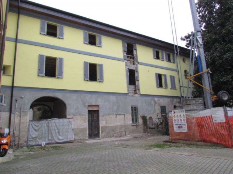 Rustico - Cascina LONATE CEPPINO vendita    Studio d'affari Immobiliari Peroni Mario