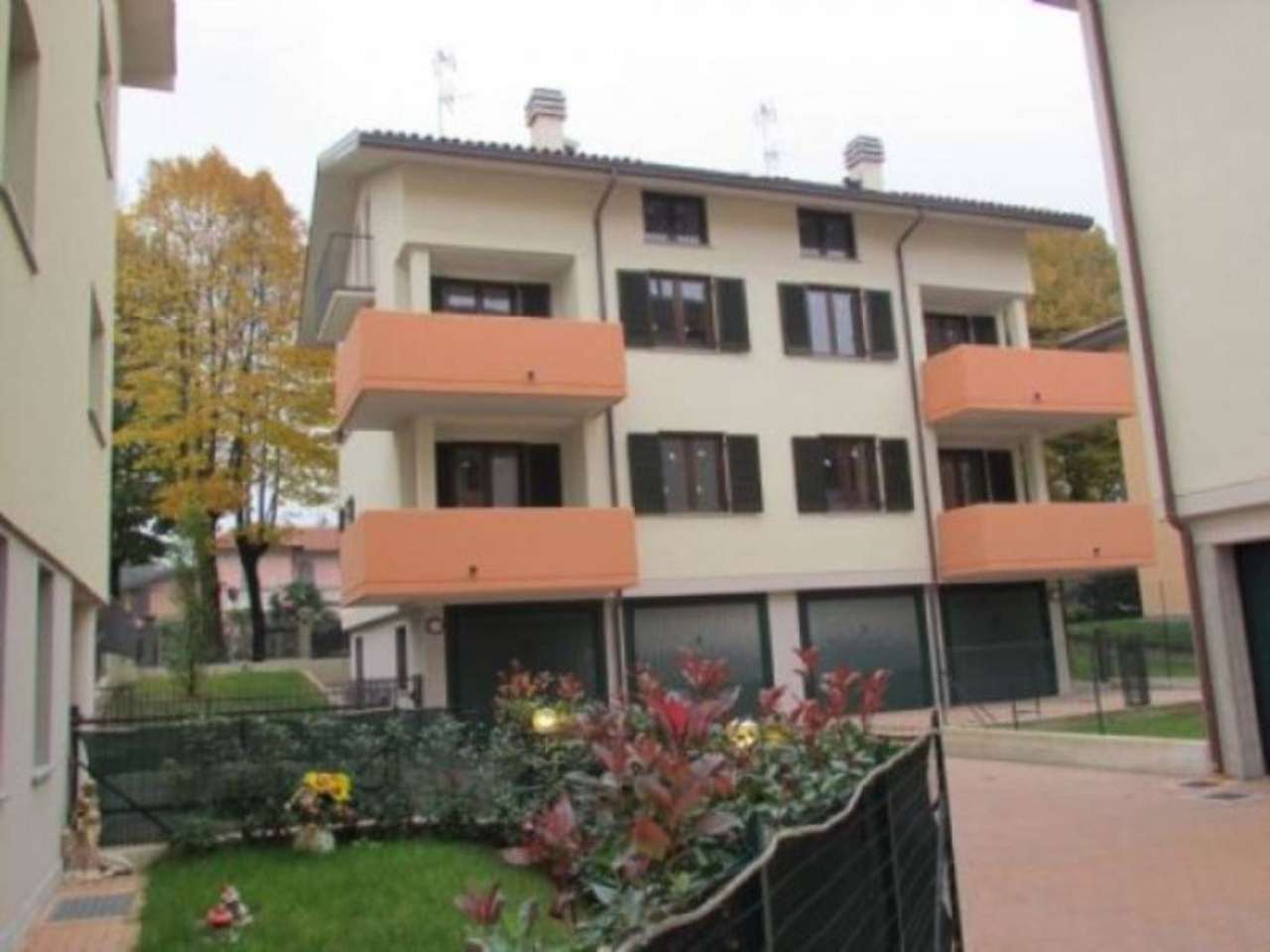  tradate vendita quart:  studio d'affari immobiliari peroni mario