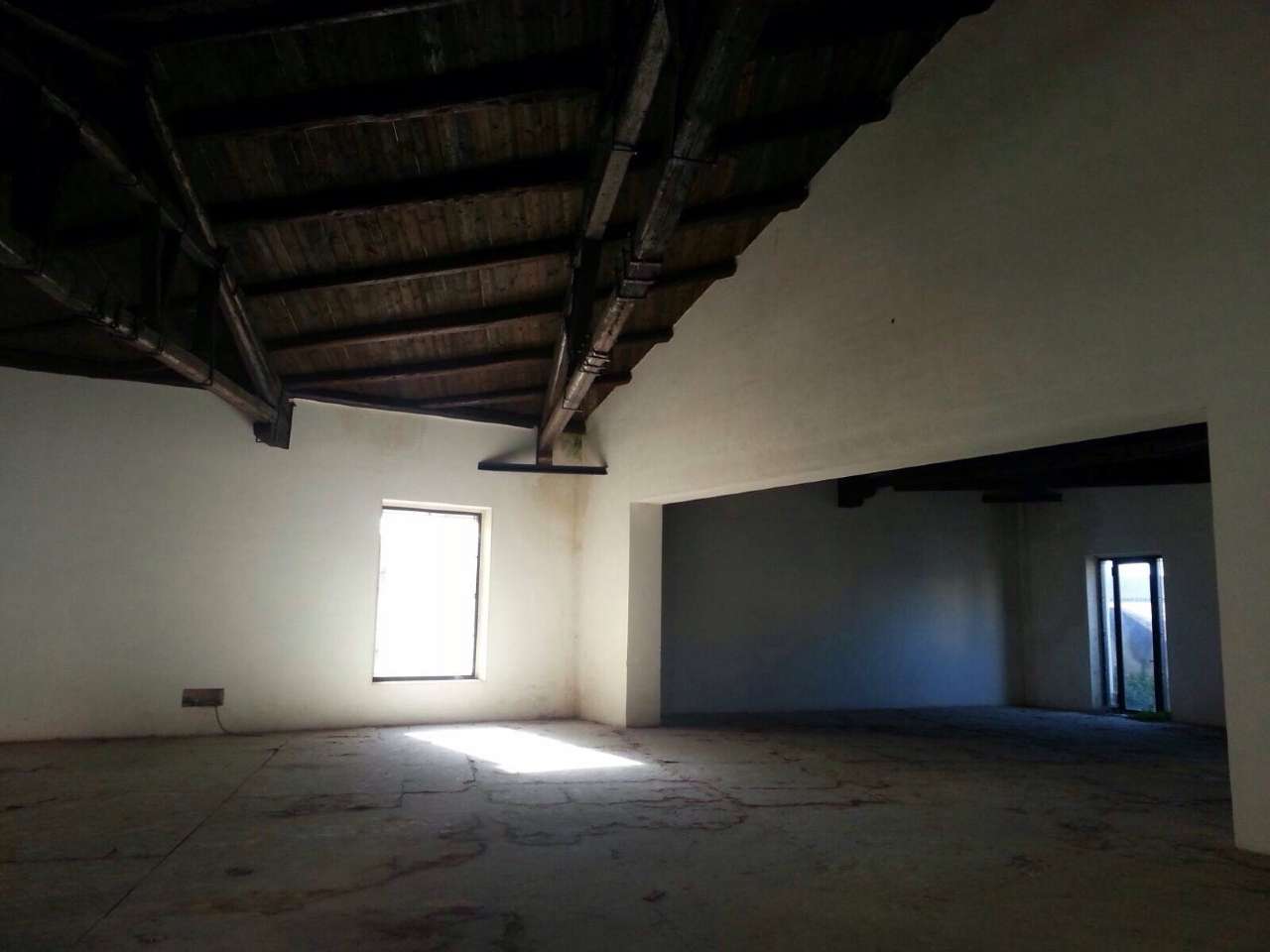 Negozio - Loc.Com. SIRACUSA affitto    Amore Immobiliare