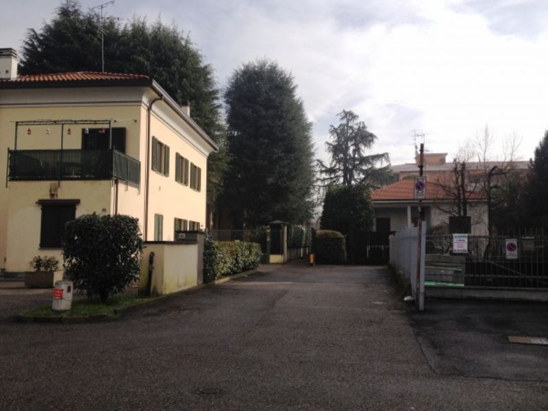 Villa Unifamiliare - Indipendente MONZA vendita  VIA LECCO Frate Antonio da Monza Meani Real Estate & Business