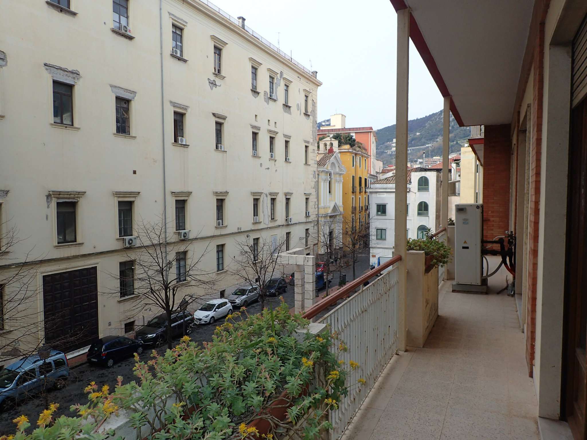  salerno affitto quart:  studio-cava-de-tirreni-srl