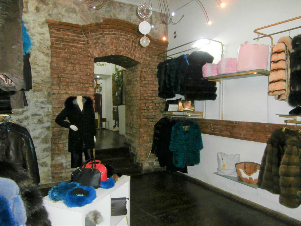 Negozio - Loc.Com. SALERNO affitto   Giovanni Da Procida Studio Cava de Tirreni srl