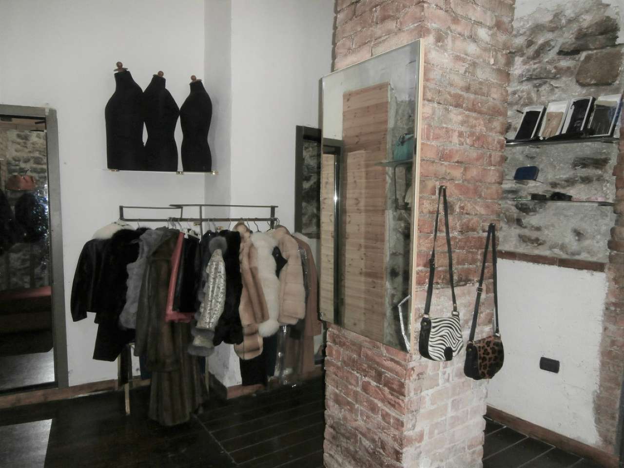 Negozio - Loc.Com. SALERNO affitto   Giovanni Da Procida Studio Cava de Tirreni srl