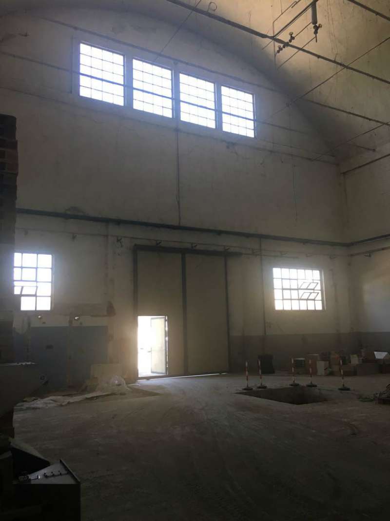 Capannoni (Tutti) MILANO vendita  PONTE LAMBRO fantoli Studio Querini