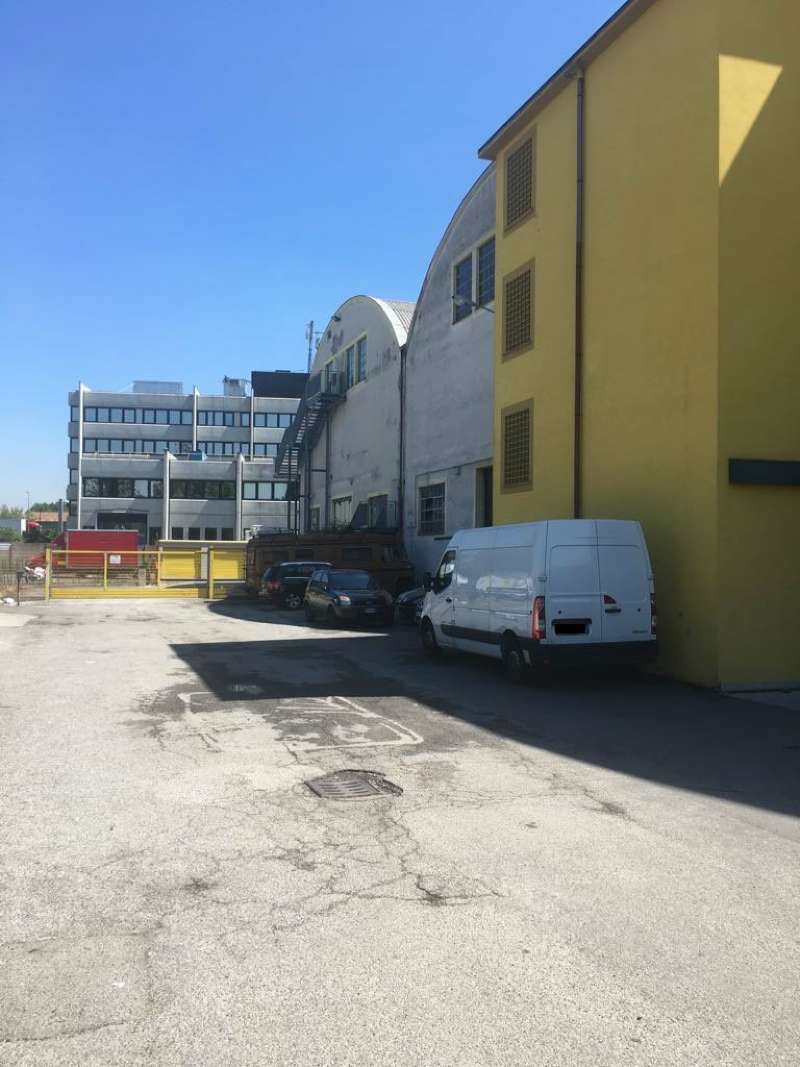 Capannoni (Tutti) MILANO vendita  PONTE LAMBRO fantoli Studio Querini