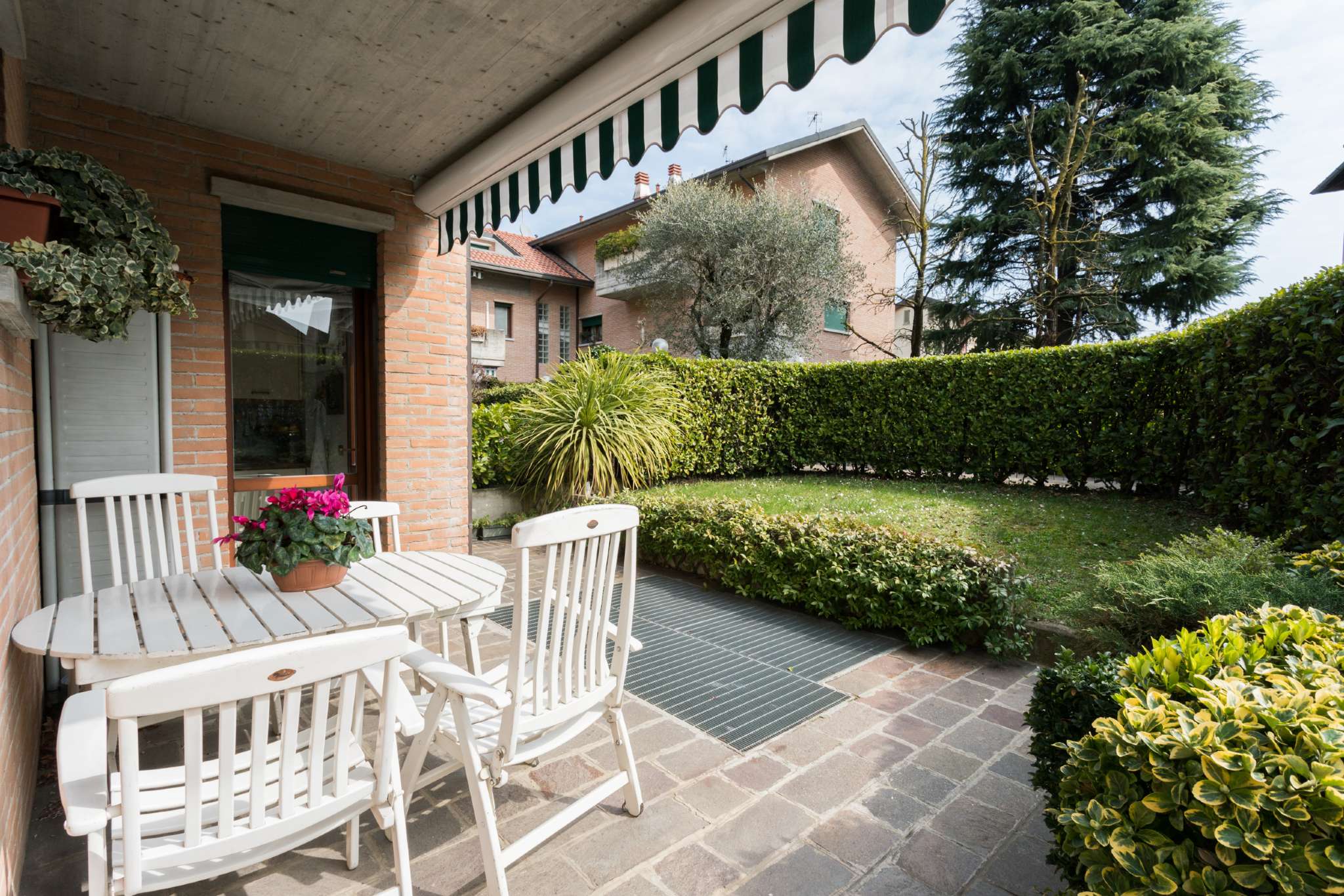  monza vendita quart: via lecco immobiliare ws sesta s.r.l.