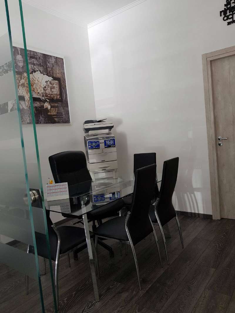 Negozio - Loc.Com. ROMA vendita  TUSCOLANO (VI MUN.) Polia RoyalHouse