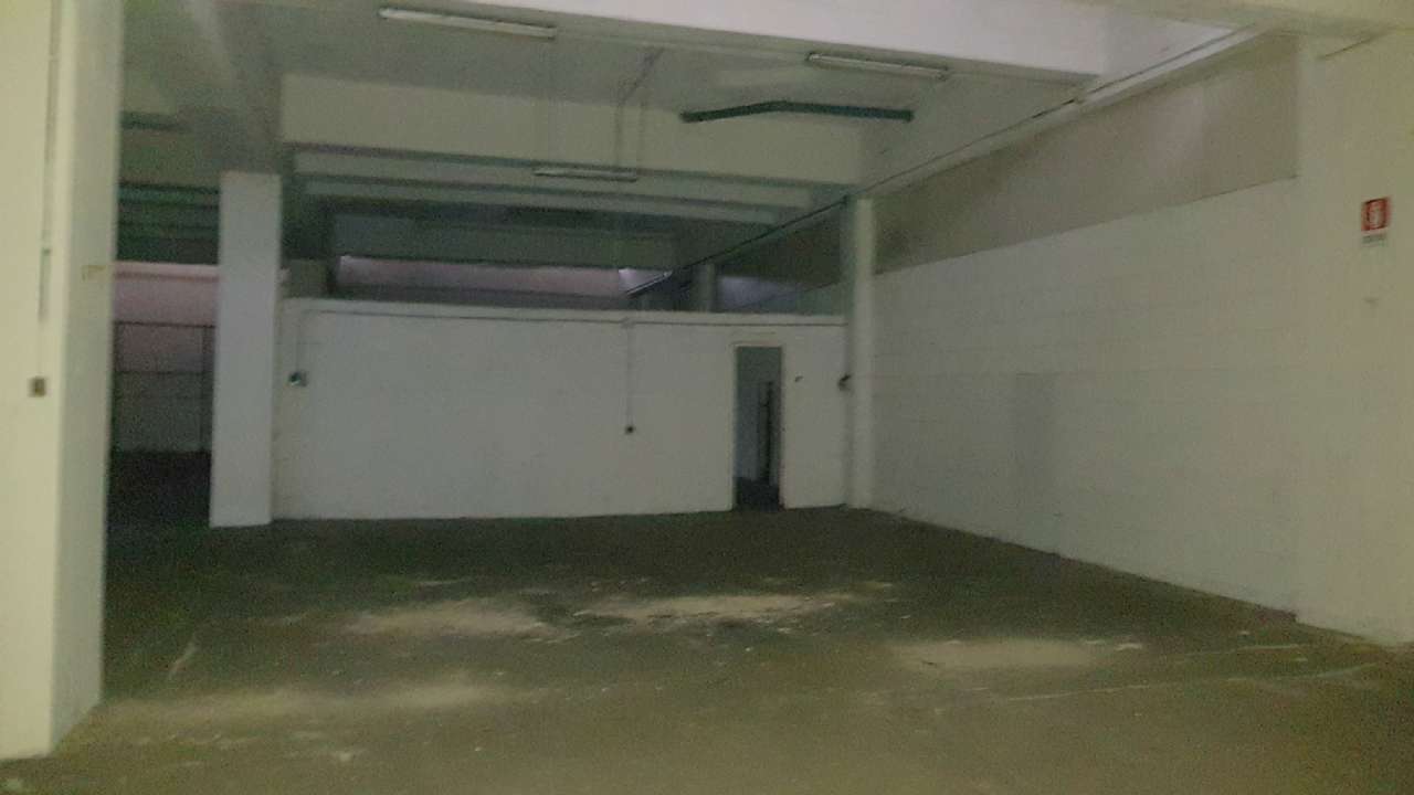 Negozio - Loc.Com. ROMA affitto  TUSCOLANO (VI MUN.) Lungro RoyalHouse