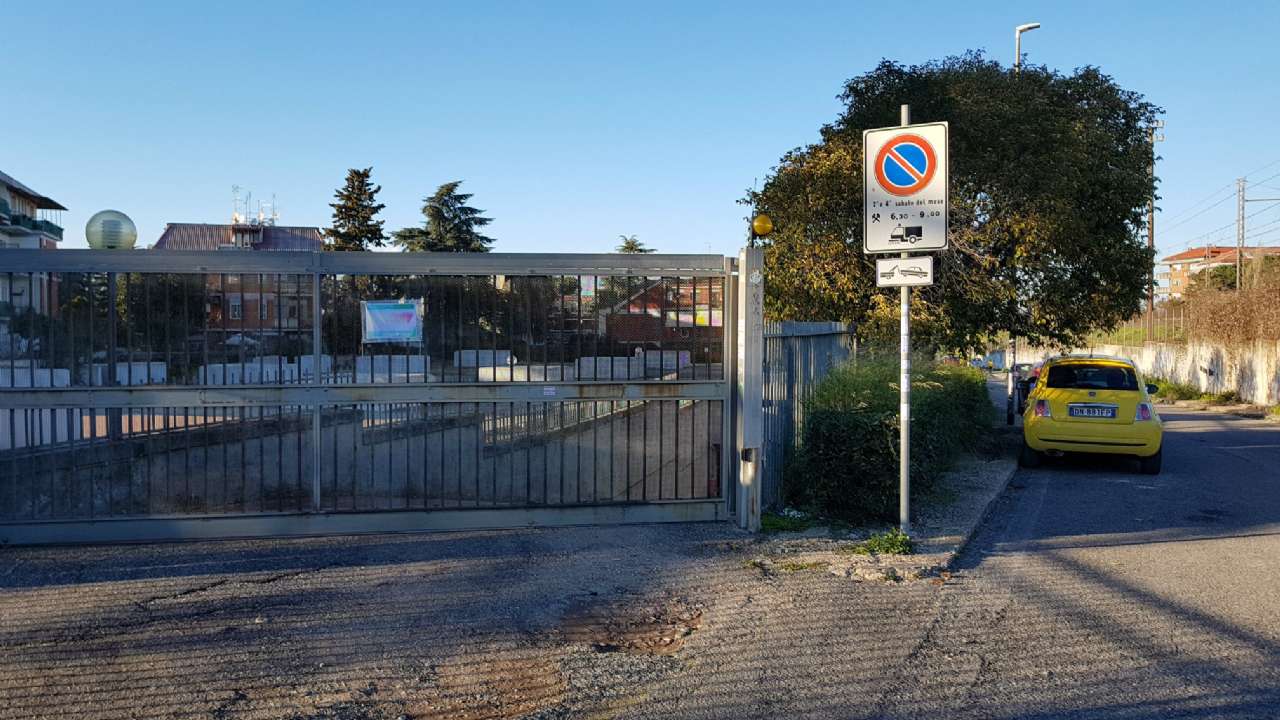  roma vendita quart: tuscolano (vi mun.) royalhouse