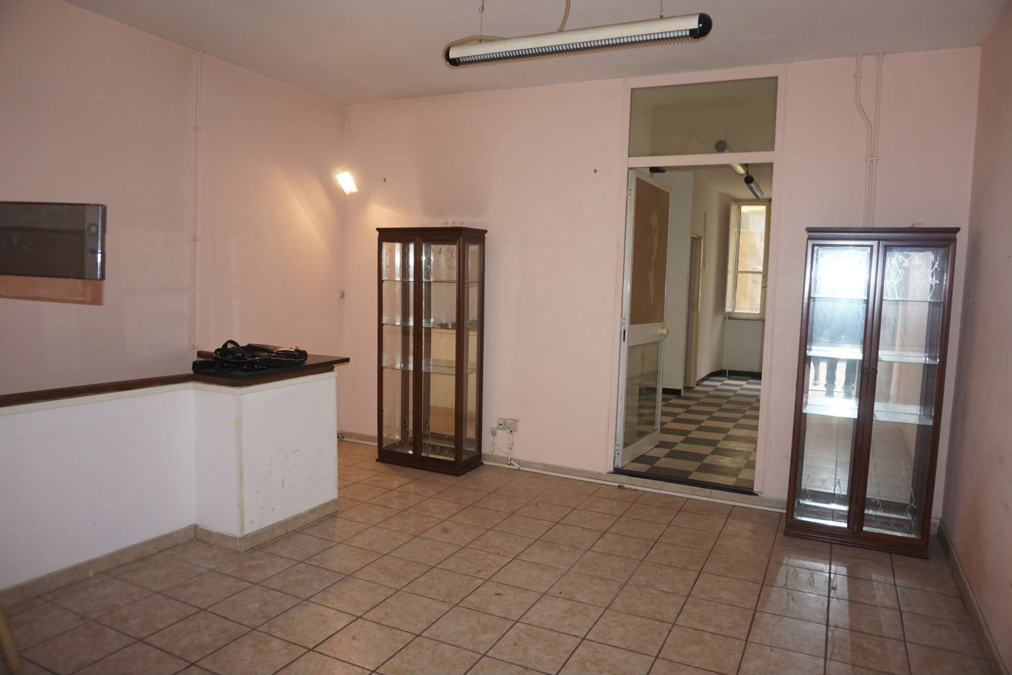 Negozio - Loc.Com. ROMA vendita  APPIO LATINO (IX MUN.)  RoyalHouse