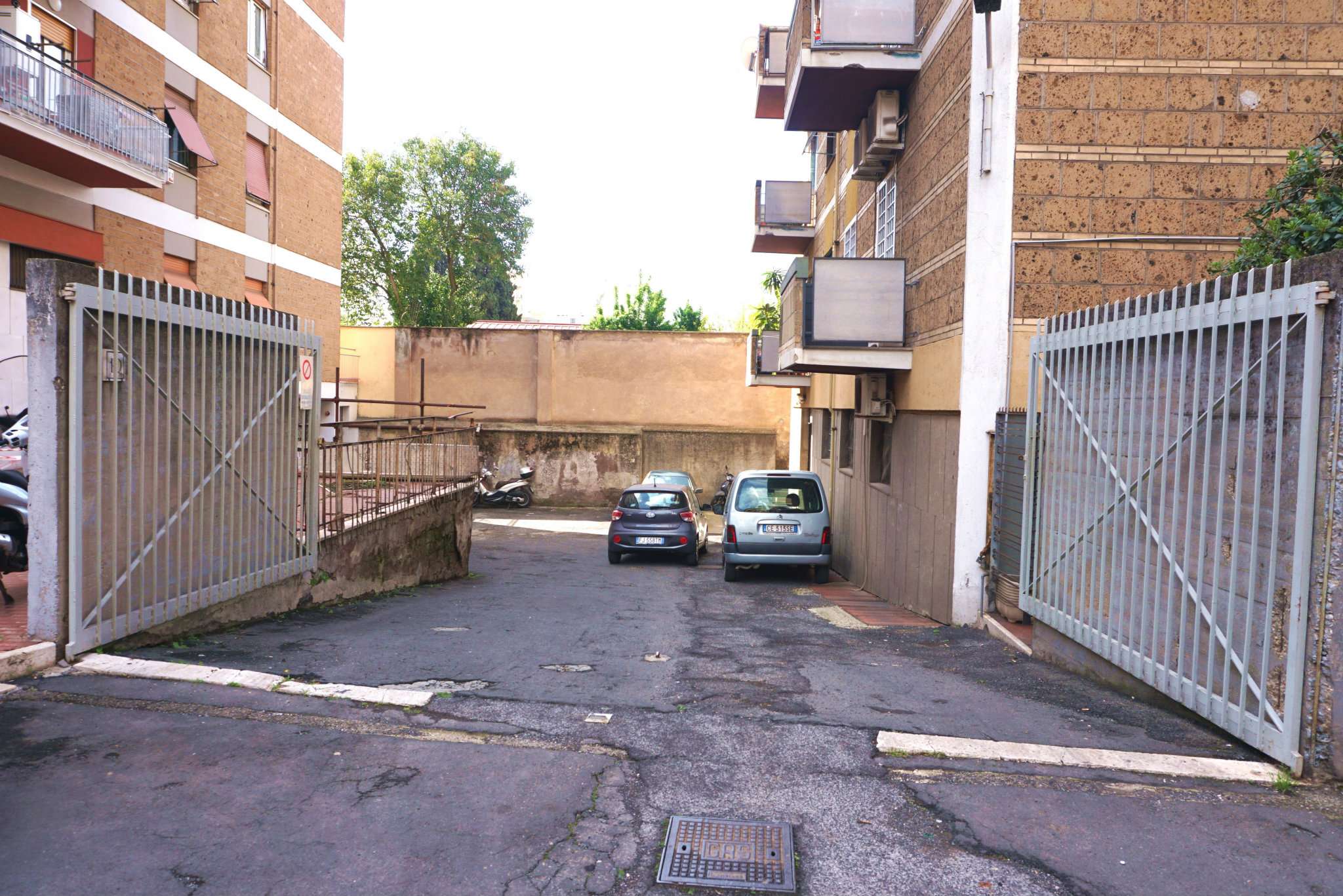 Negozio - Loc.Com. ROMA vendita  PIGNETO  RoyalHouse