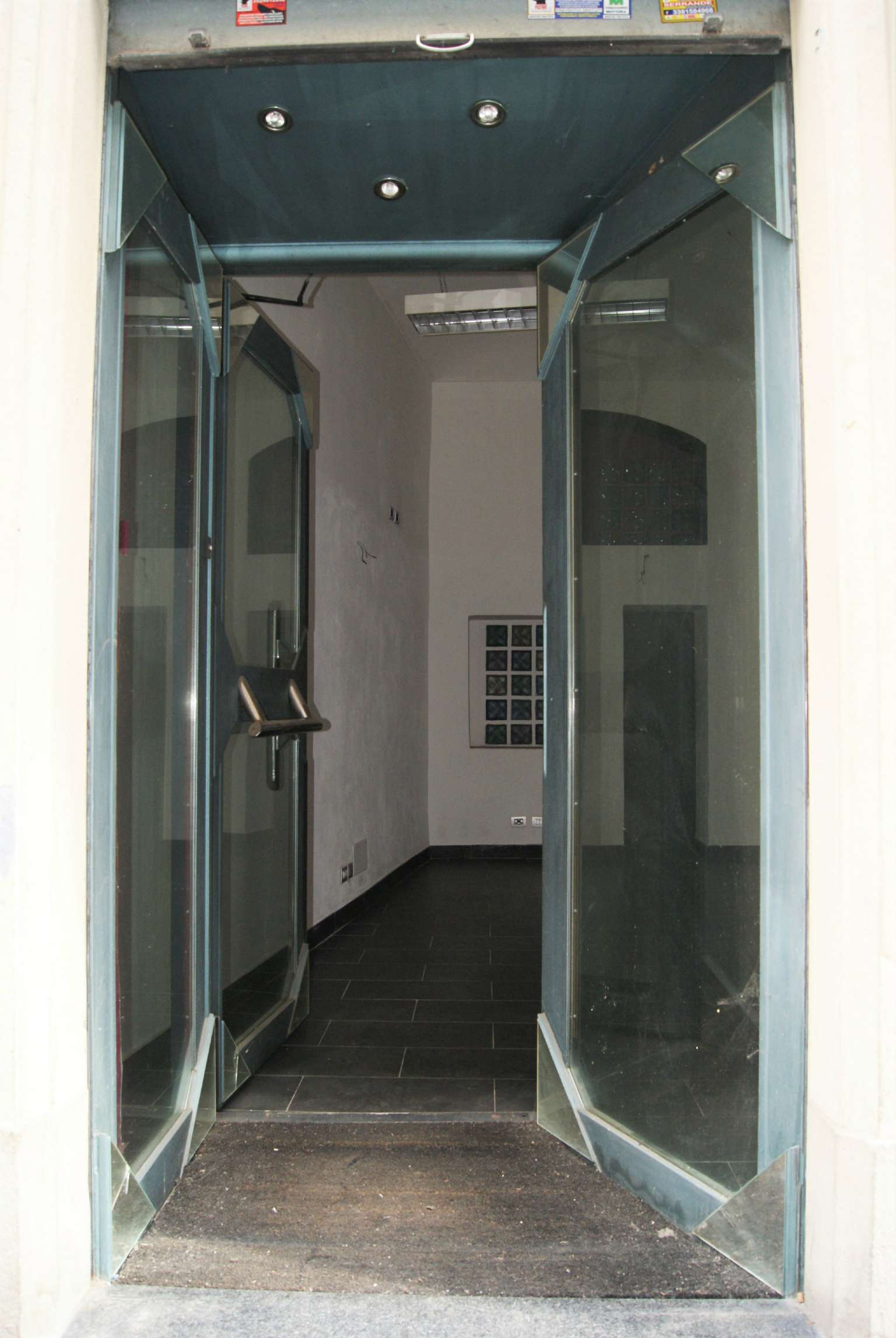 Negozio - Loc.Com. TORINO vendita  SAN SALVARIO Saluzzo STUDIO IMMOBILIARE FREJUS S.A.S.