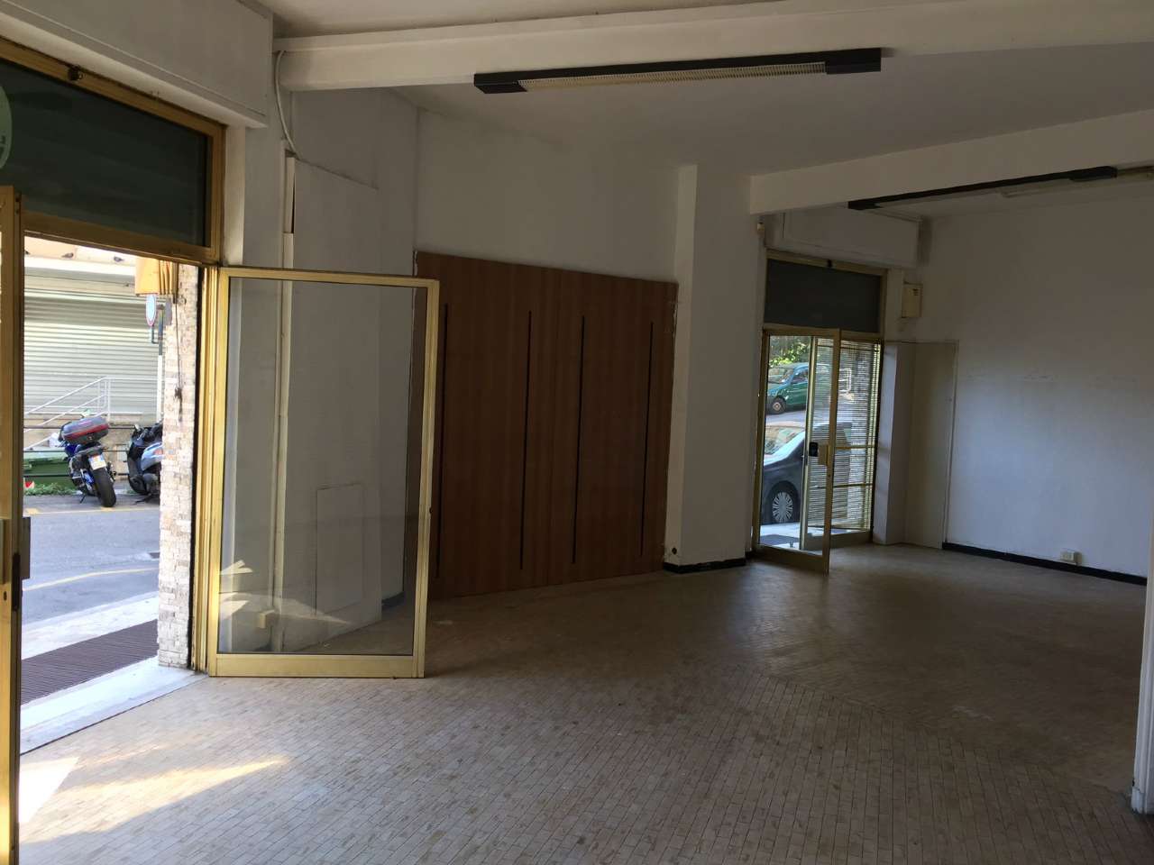 Negozio - Loc.Com. GENOVA vendita  BORGORATTI di apparizione Studio Palazzo Sas
