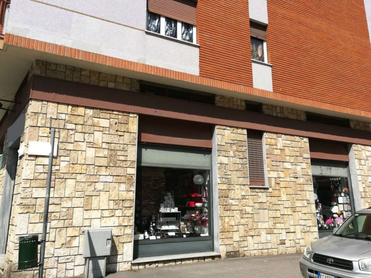 Negozio - Loc.Com. TORINO vendita  POZZO STRADA MONGINEVRO Immobiliare Passarella