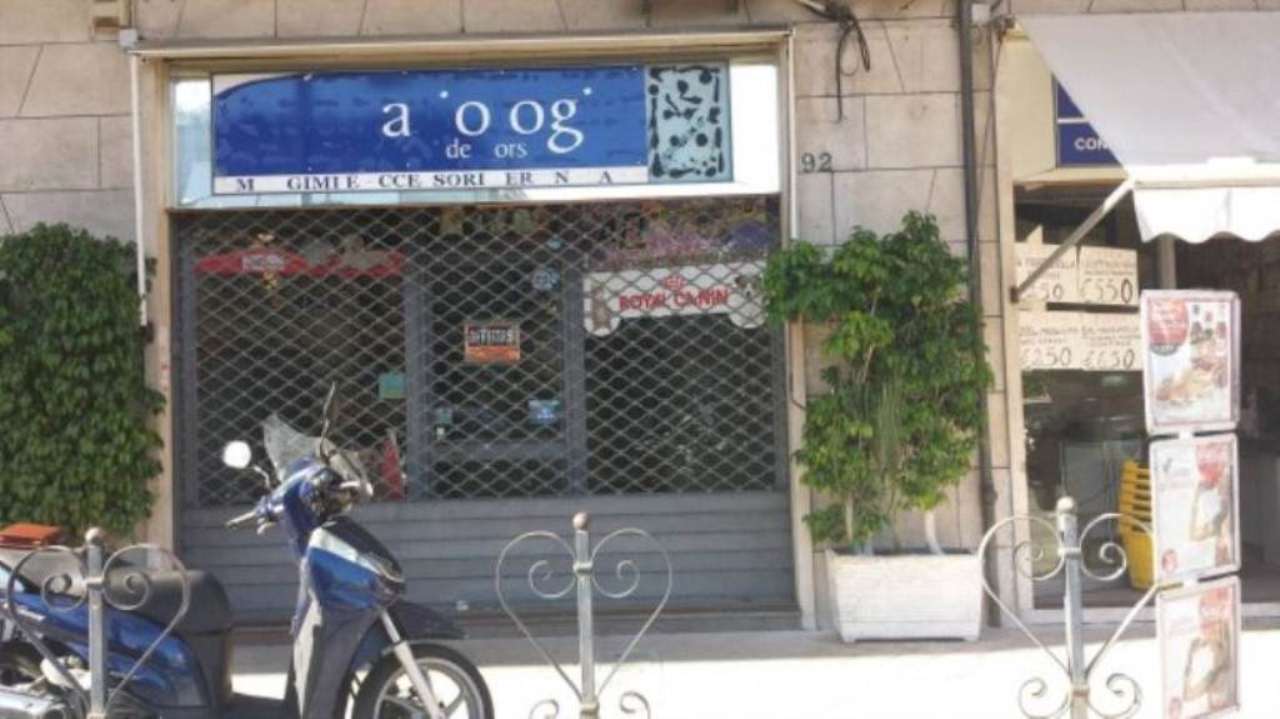 Negozio - Loc.Com. NAPOLI affitto  CHIAIA Michelangelo Schipa Intercasa di Lucia Starace