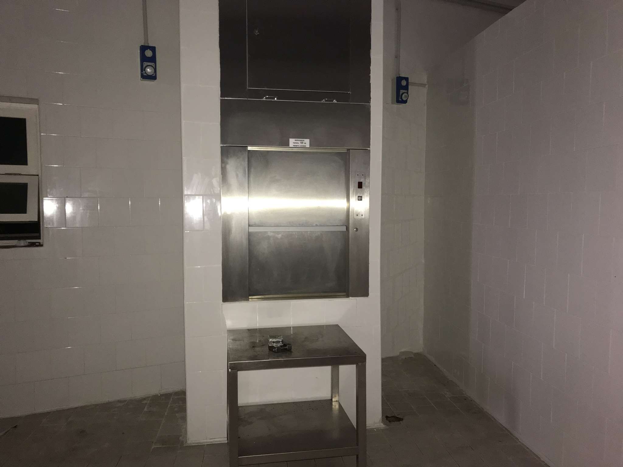 Negozio - Loc.Com. NAPOLI affitto  CHIAIA SANTA MARIA IN PORTICO Intercasa di Lucia Starace