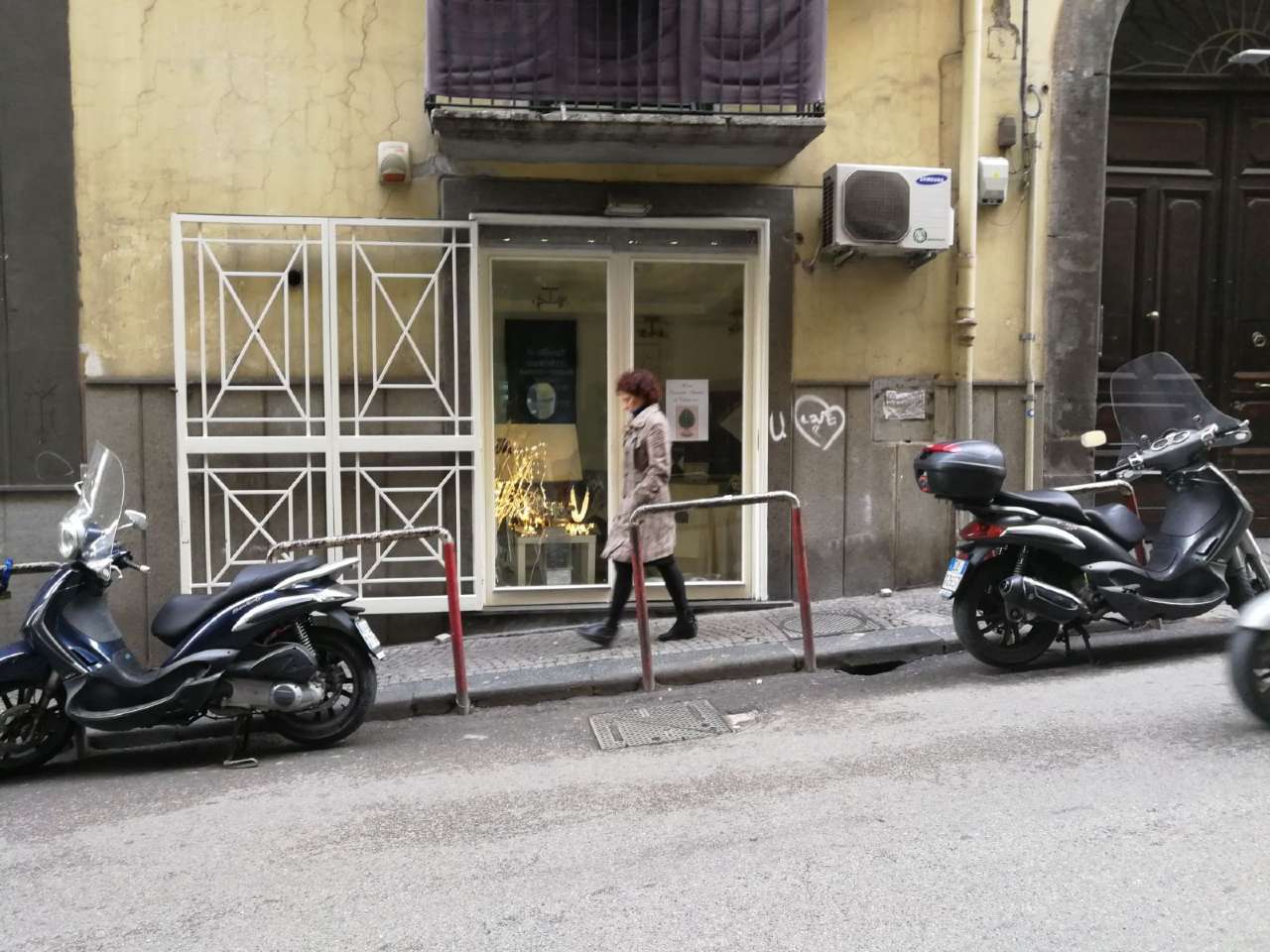  napoli affitto quart: chiaia intercasa-di-lucia-starace