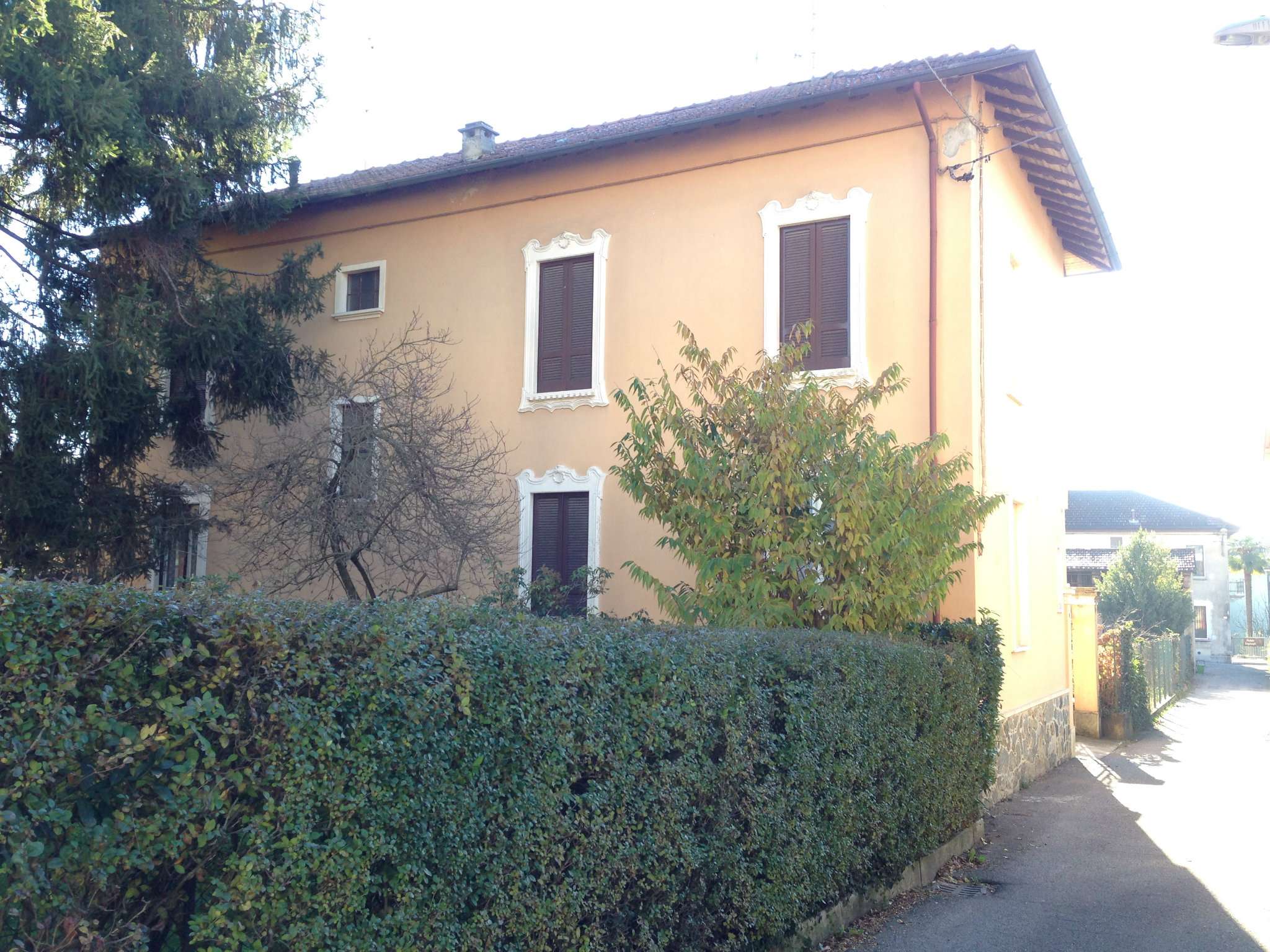 Villa Unifamiliare - Indipendente CASTRONNO vendita   Indipendenza Immobiliare la Clessidra S.a.S