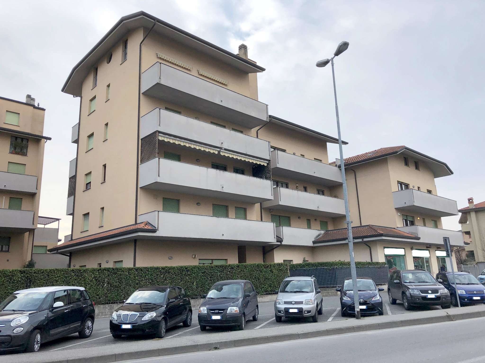  lissone vendita quart:  centro casa di mauri mario