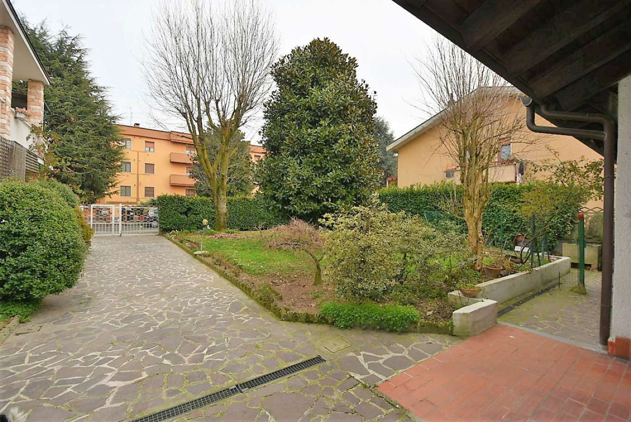 Villa Trifamiliare CASALMAIOCCO vendita   Via Verona Immobiliare 2001 srl