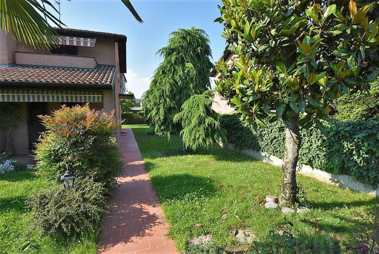  san zenone al lambro vendita quart:  immobiliare 2001 srl