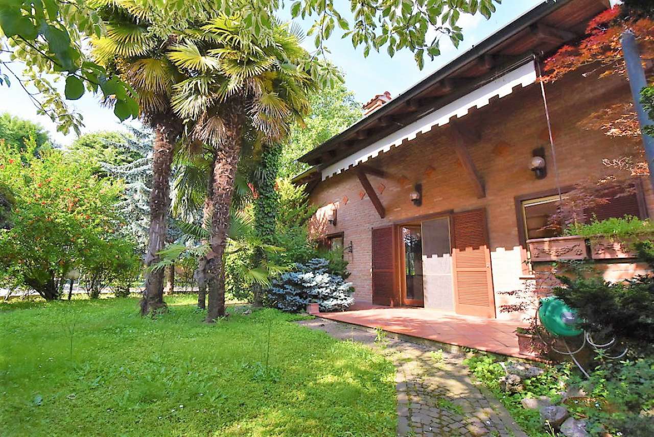 Villa Bifamiliare VIZZOLO PREDABISSI vendita   Via Nenni Immobiliare 2001 srl