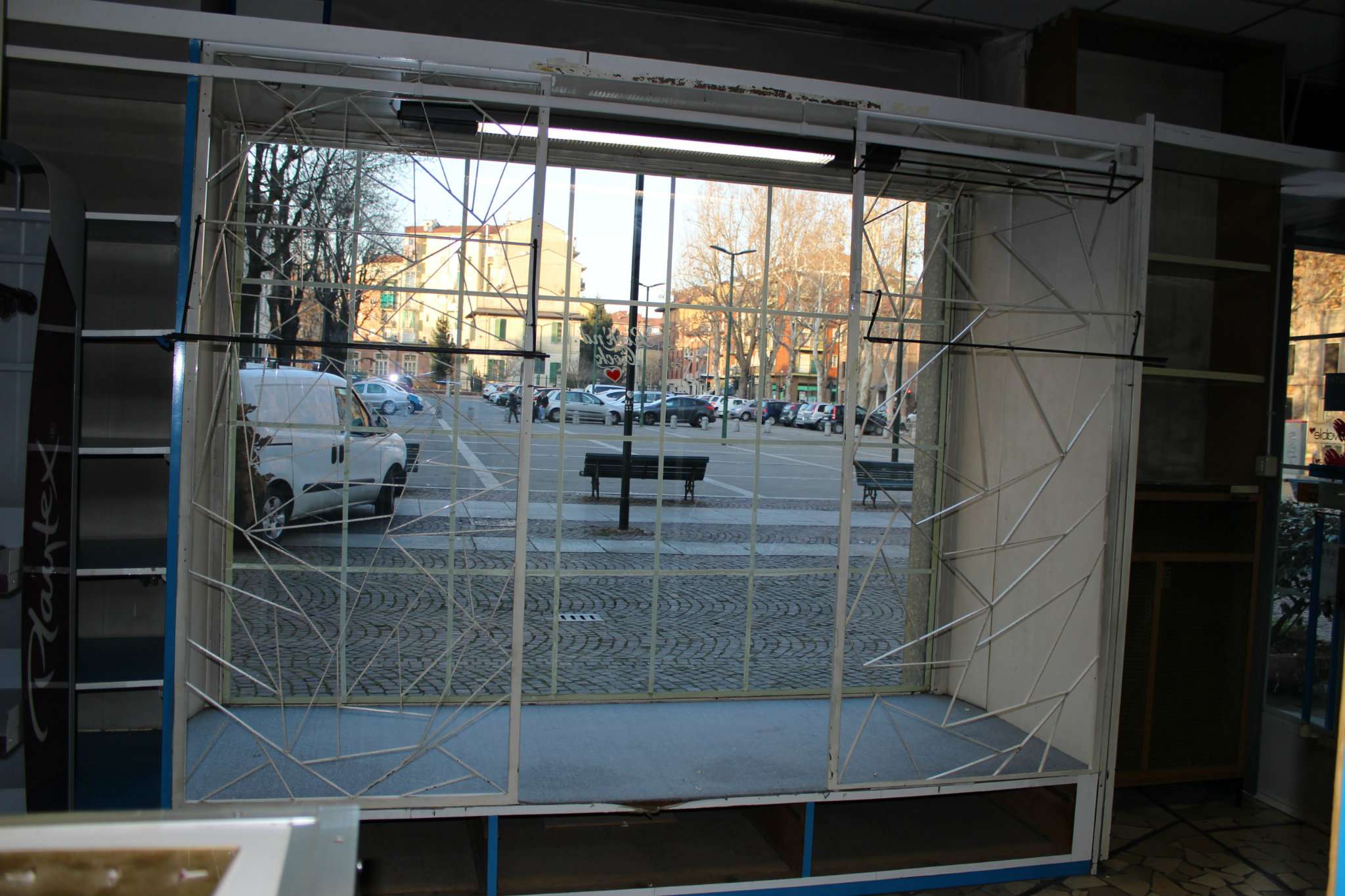 Negozio - Loc.Com. TORINO affitto  REGIO PARCO MADDALENE Immobiliare Regio Parco