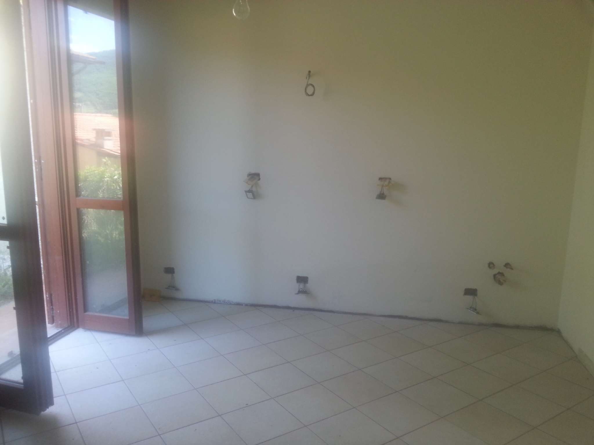 Stabile intero - Palazzo DICOMANO vendita    Caruso Immobili di Irene Caruso
