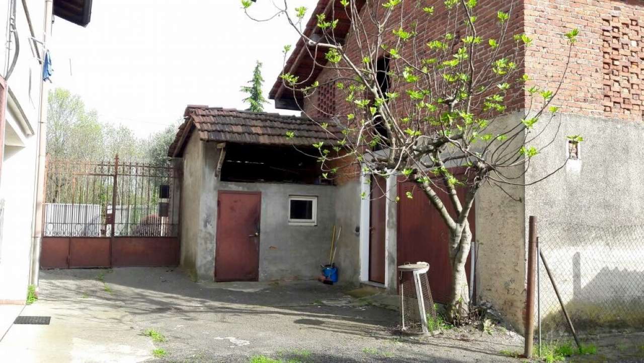 Rustico - Cascina MORAZZONE vendita    novacapital srl