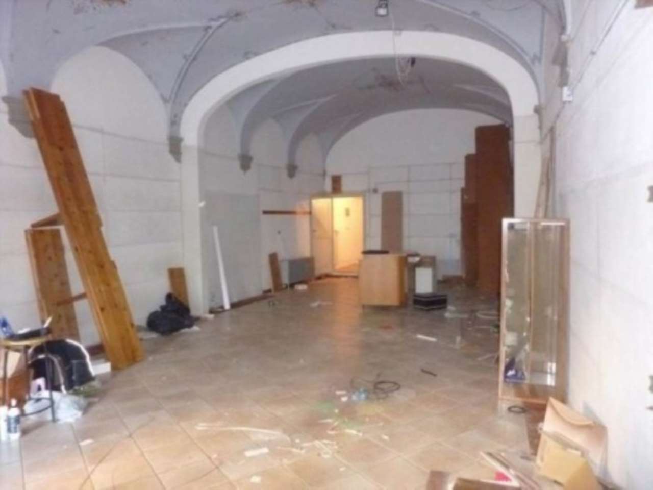 Negozio - Loc.Com. PISTOIA vendita    GELLI IMMOBILIARE