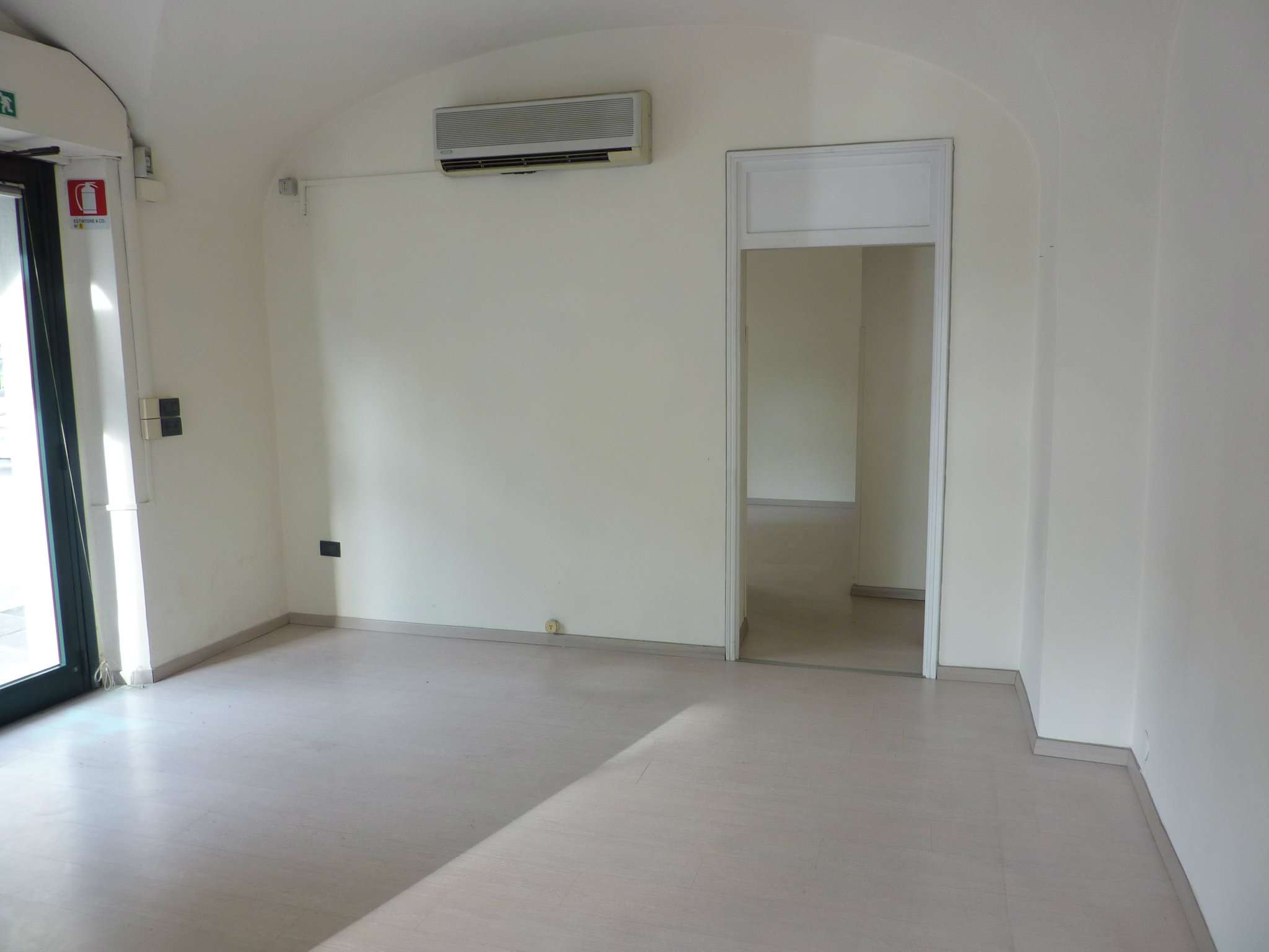Negozio - Loc.Com. PISTOIA vendita    GELLI IMMOBILIARE