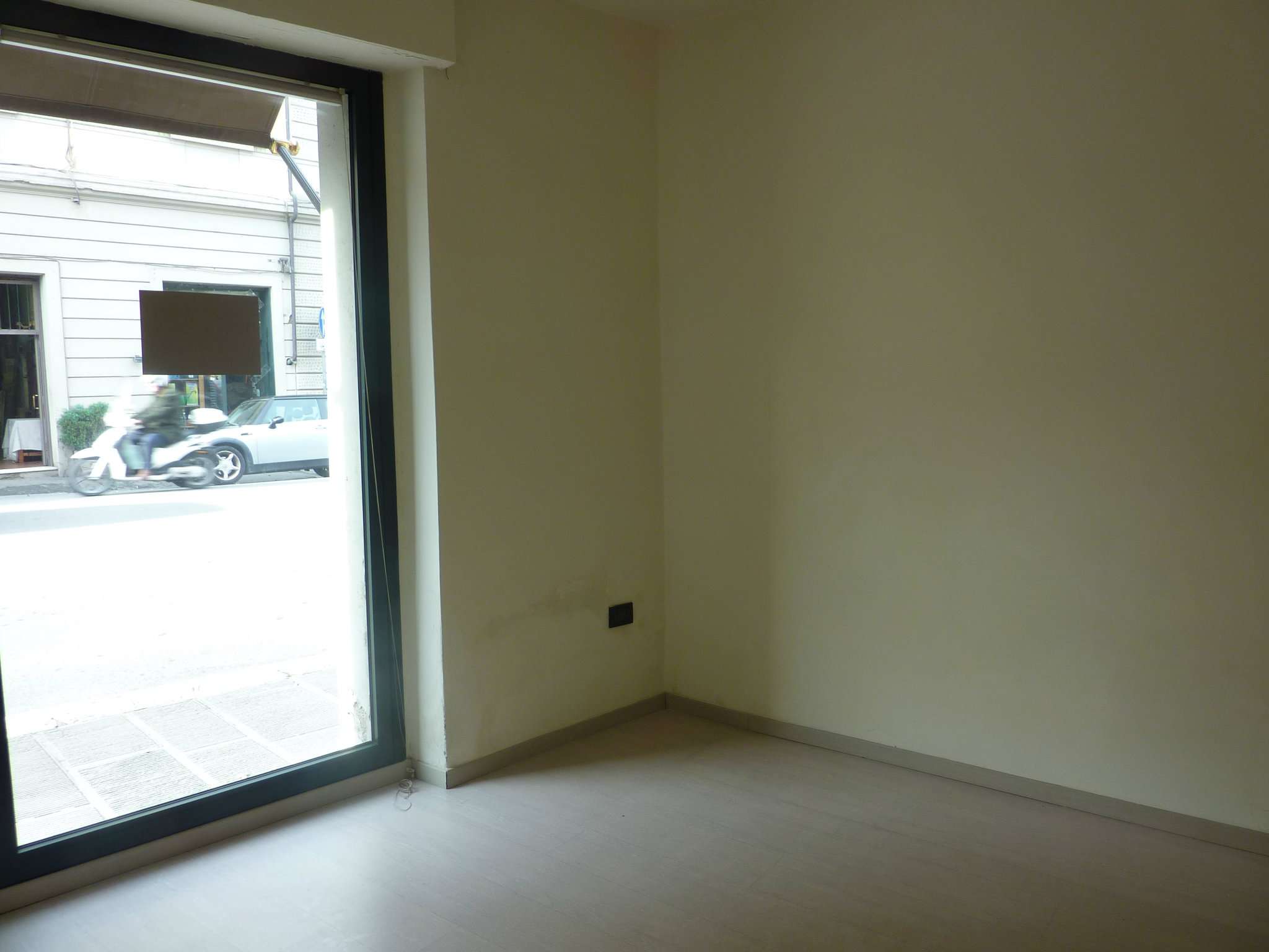 Negozio - Loc.Com. PISTOIA vendita    GELLI IMMOBILIARE