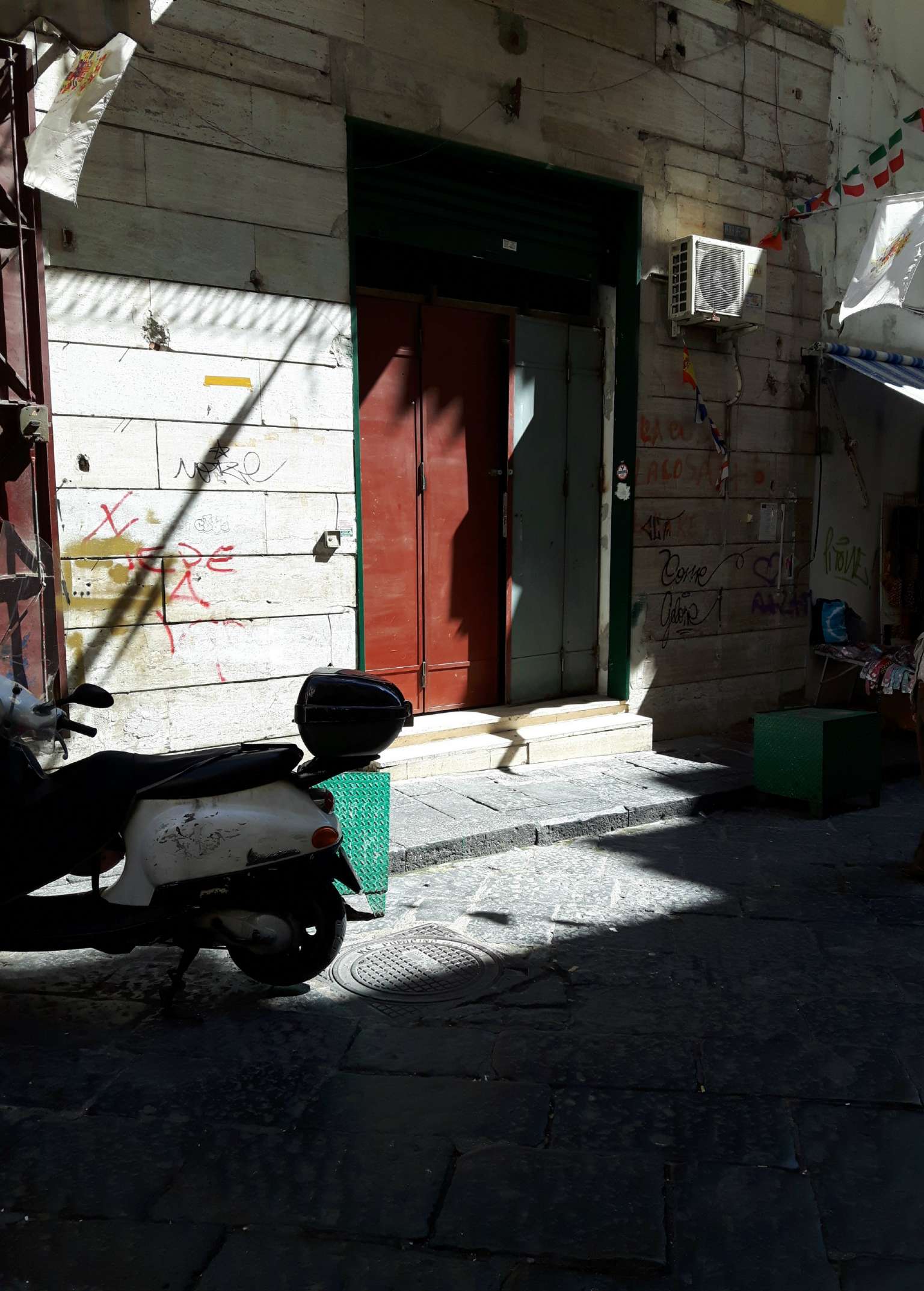 Negozio - Loc.Com. NAPOLI vendita  PENDINO Lavinaio De Chiara Servizi Immobiliari SRL