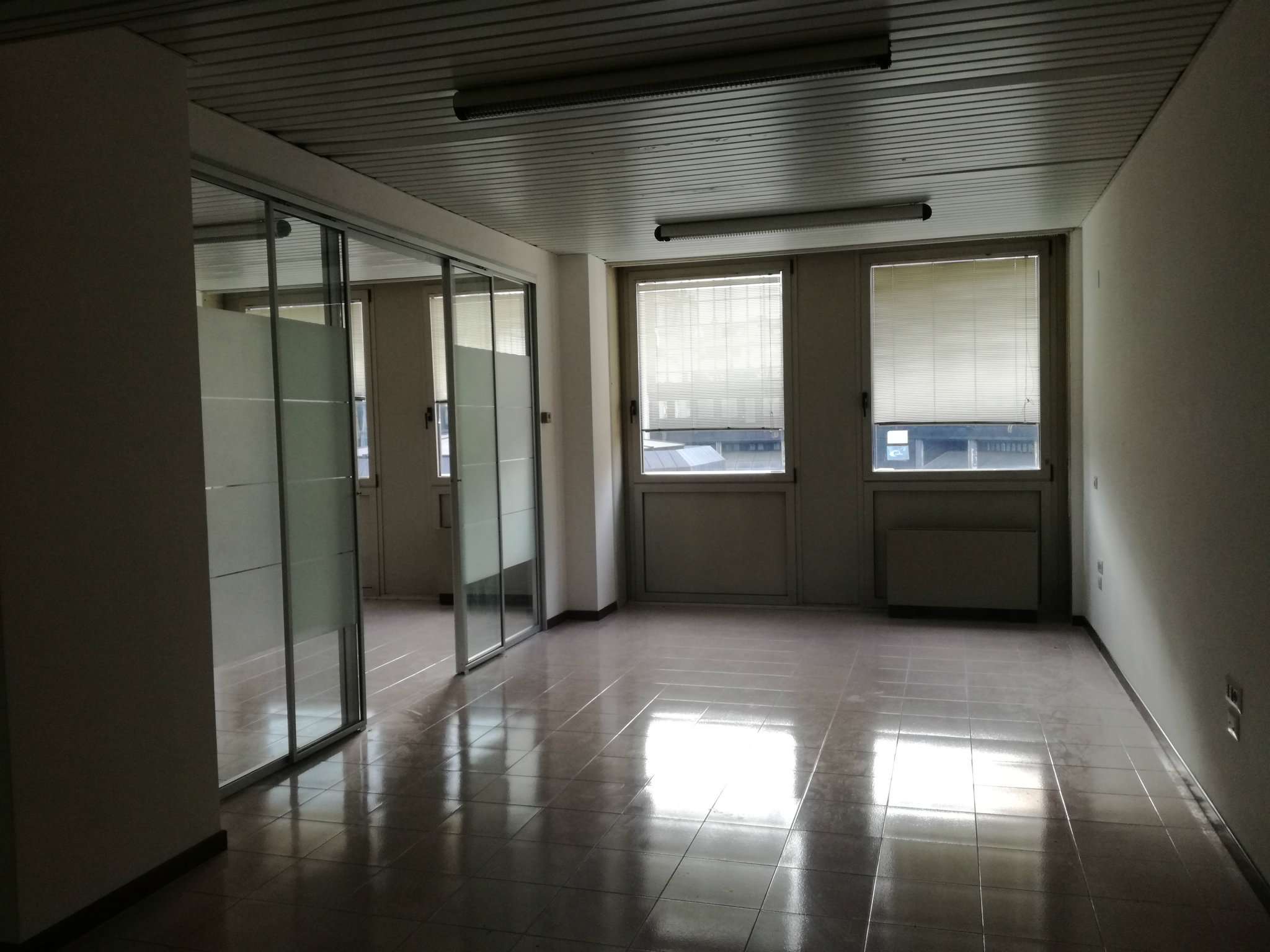 Ufficio - Loc.Com. NAPOLI affitto  SAN LORENZO della Costituzione De Chiara Servizi Immobiliari SRL