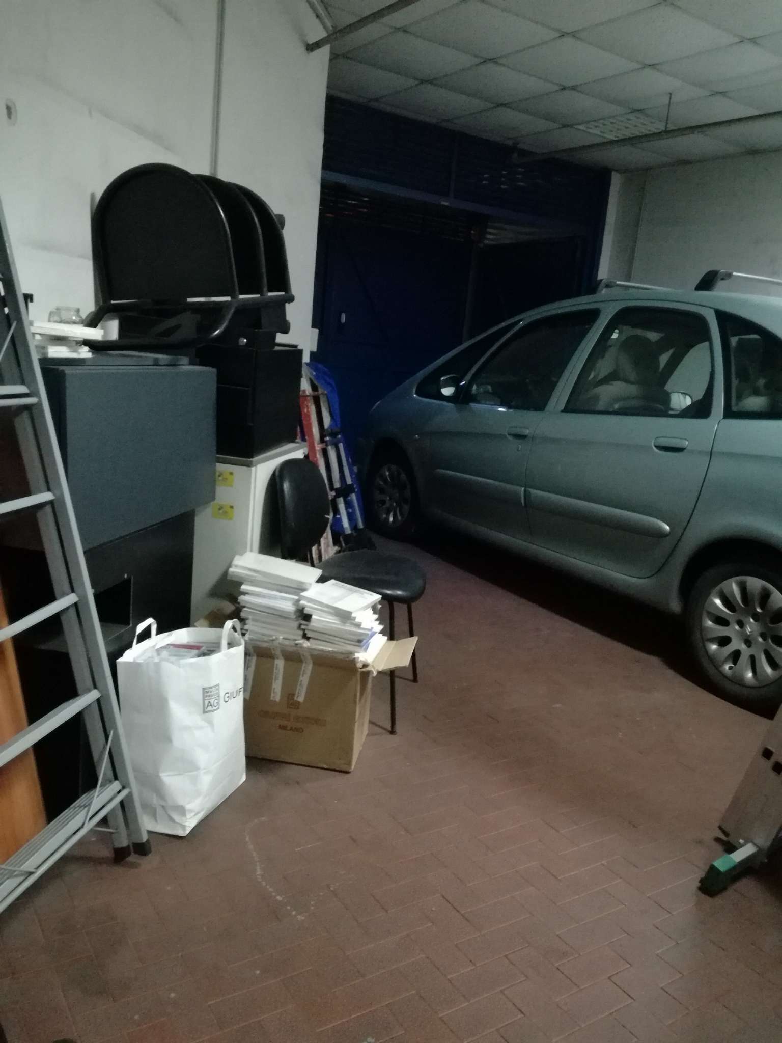Negozio - Loc.Com. NAPOLI affitto  SAN LORENZO della Costituzione De Chiara Servizi Immobiliari SRL