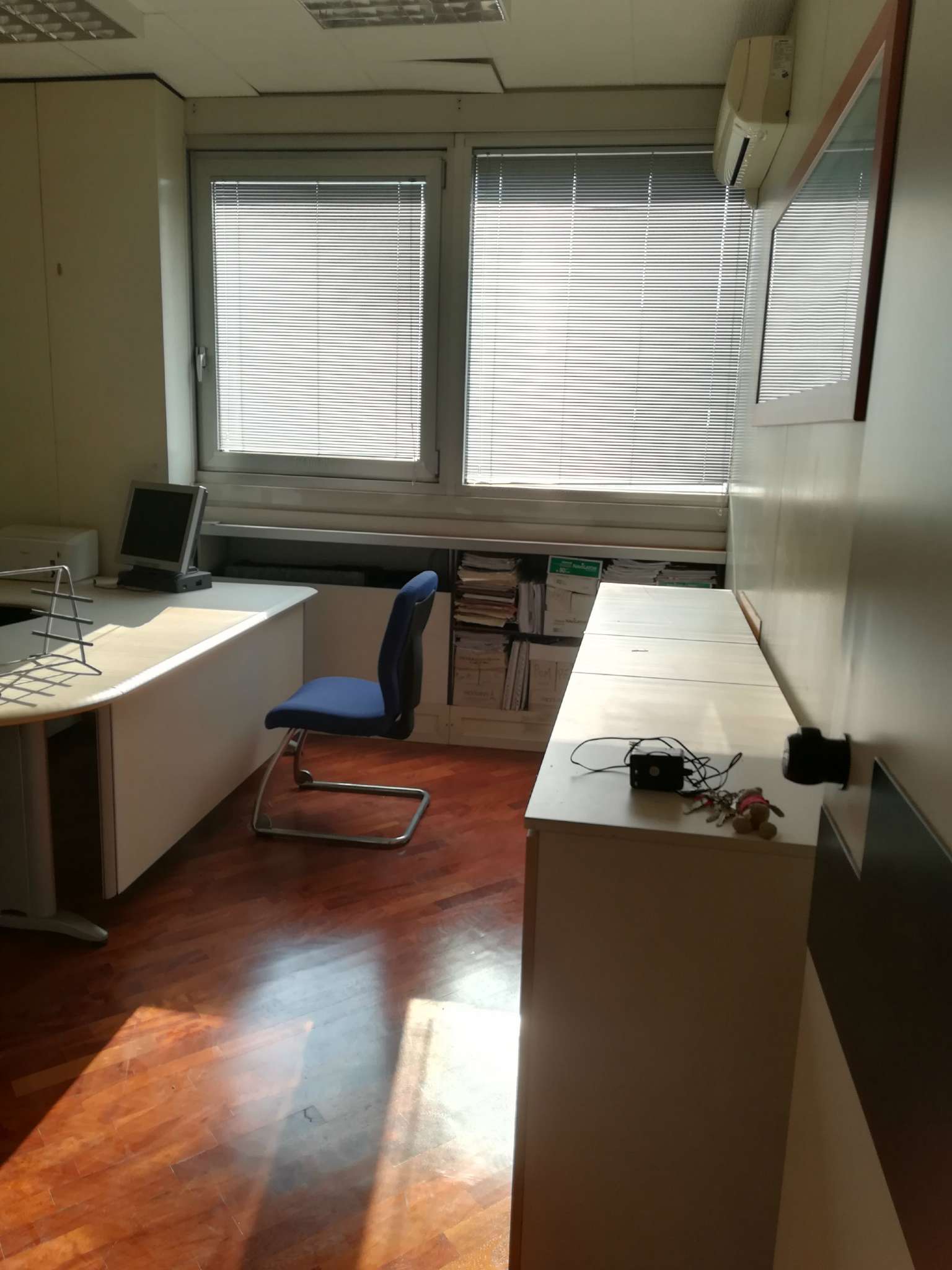 Ufficio - Loc.Com. NAPOLI affitto  SAN LORENZO della Costituzione De Chiara Servizi Immobiliari SRL