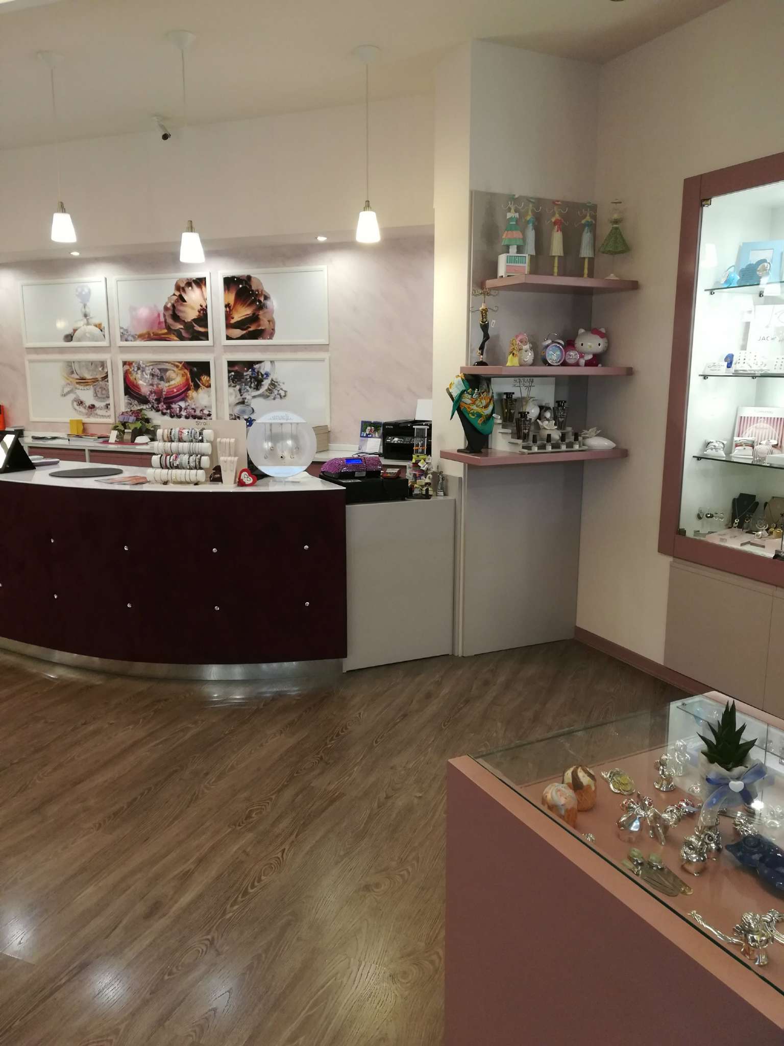 Negozio - Loc.Com. NAPOLI affitto  SAN LORENZO della Costituzione De Chiara Servizi Immobiliari SRL