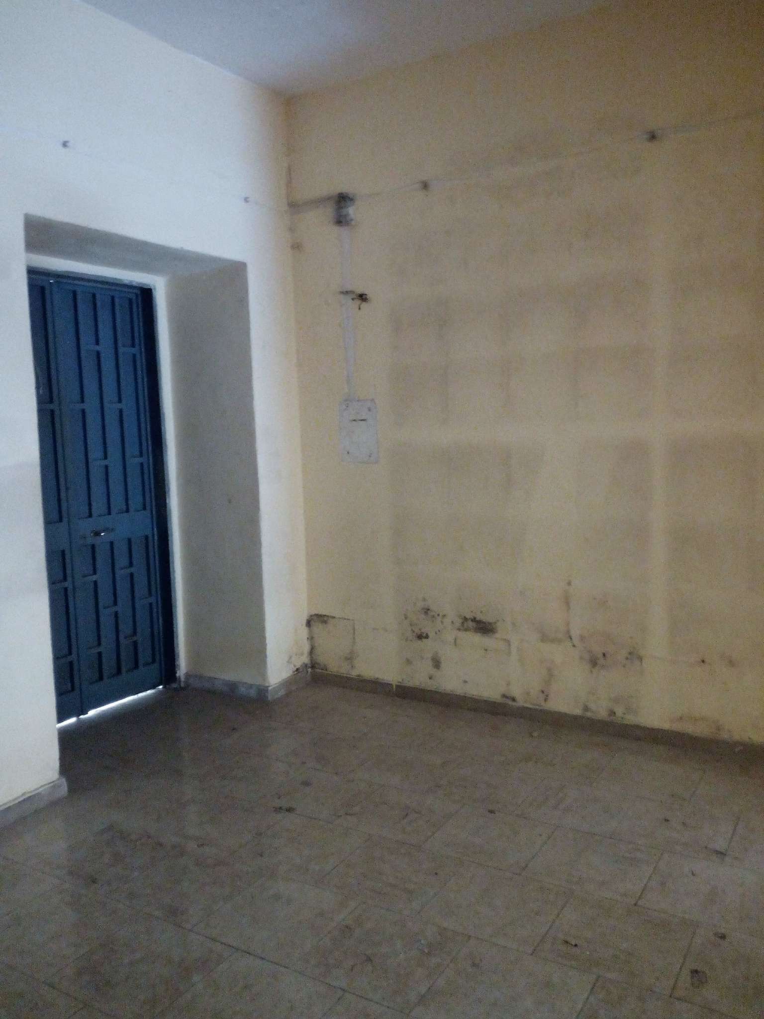 Negozio - Loc.Com. NAPOLI vendita  VICARIA Genova De Chiara Servizi Immobiliari SRL