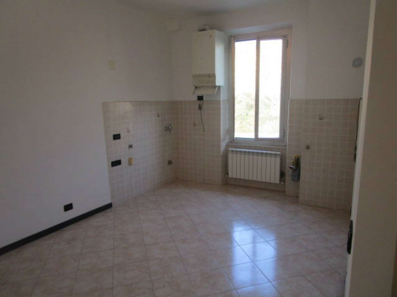 Appartamento GENOVA affitto  SAMPIERDARENA San Bartolomeo del Fossato bonfatti immobiliare