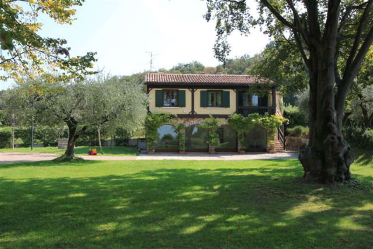 Villa LAZISE vendita    Con.ag.i