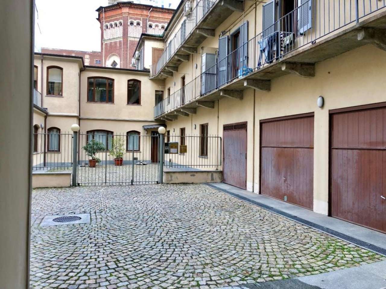 Appartamento TORINO vendita  CENTRO vinzaglio Studio immobiliare rihabitat