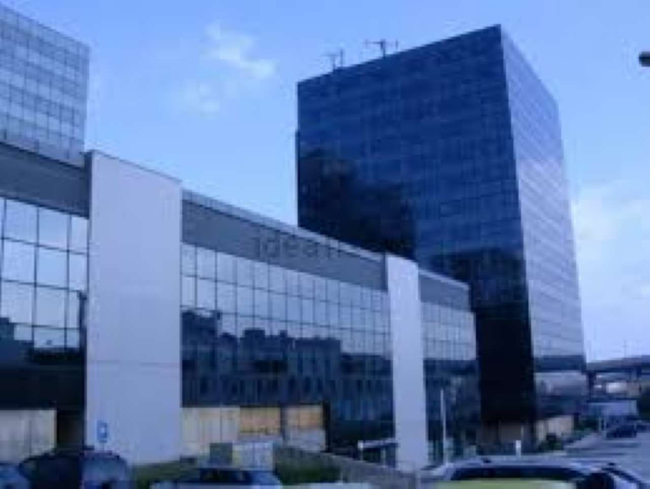 Ufficio - Loc.Com. NAPOLI vendita  POGGIOREALE E ZONA INDUSTRIALE San Maria del Pianto FIRST HOUSE s.r.l.