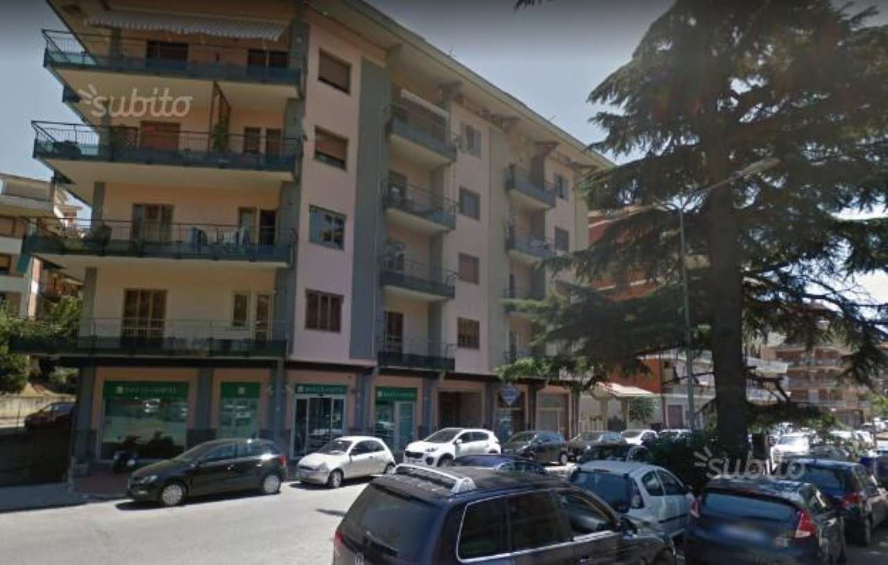 Negozio - Loc.Com. AVELLINO affitto   via degli imbimbo FIRST HOUSE s.r.l.